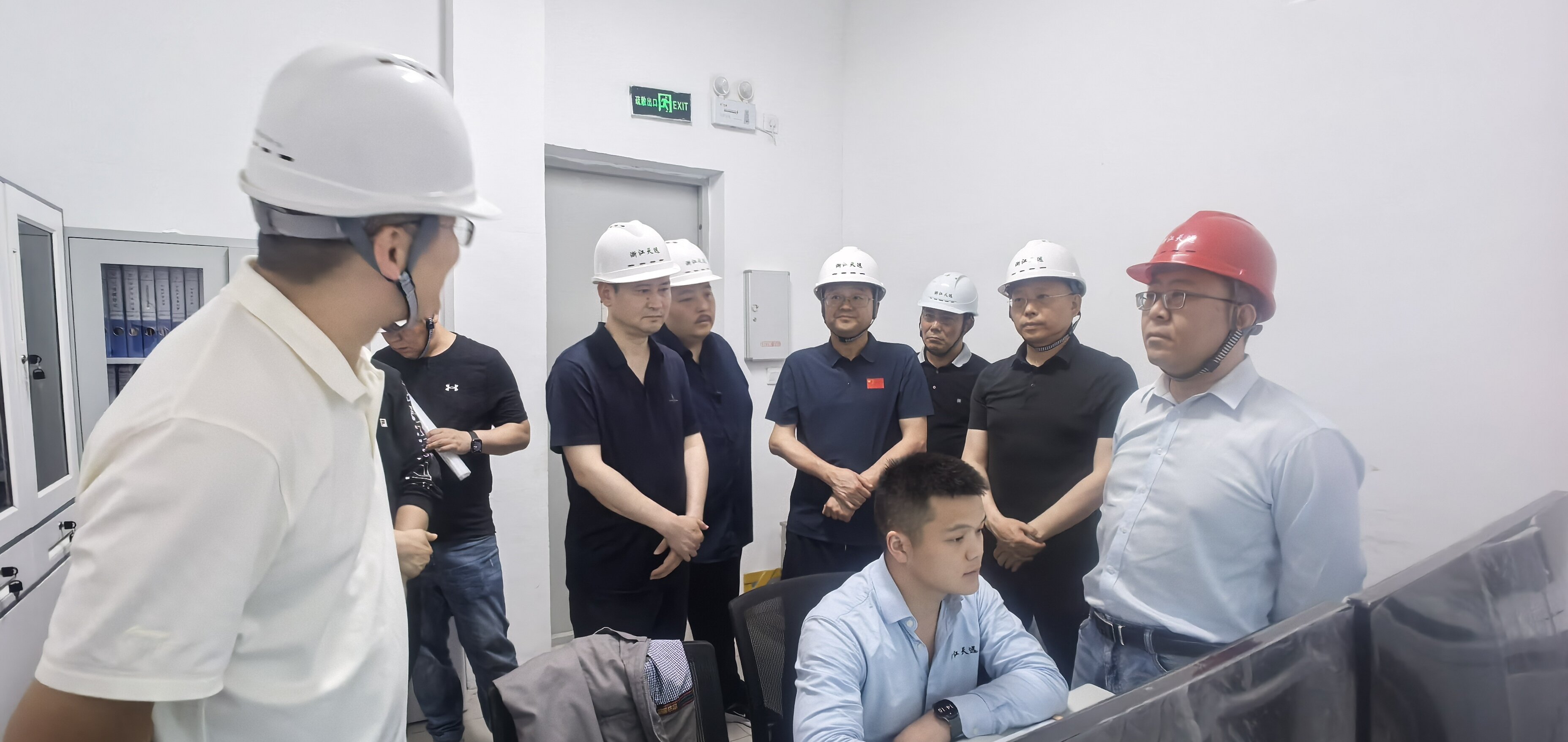 淮南東辰、嵩基新材料領(lǐng)導(dǎo)考察廈門標準砂嘉興項目